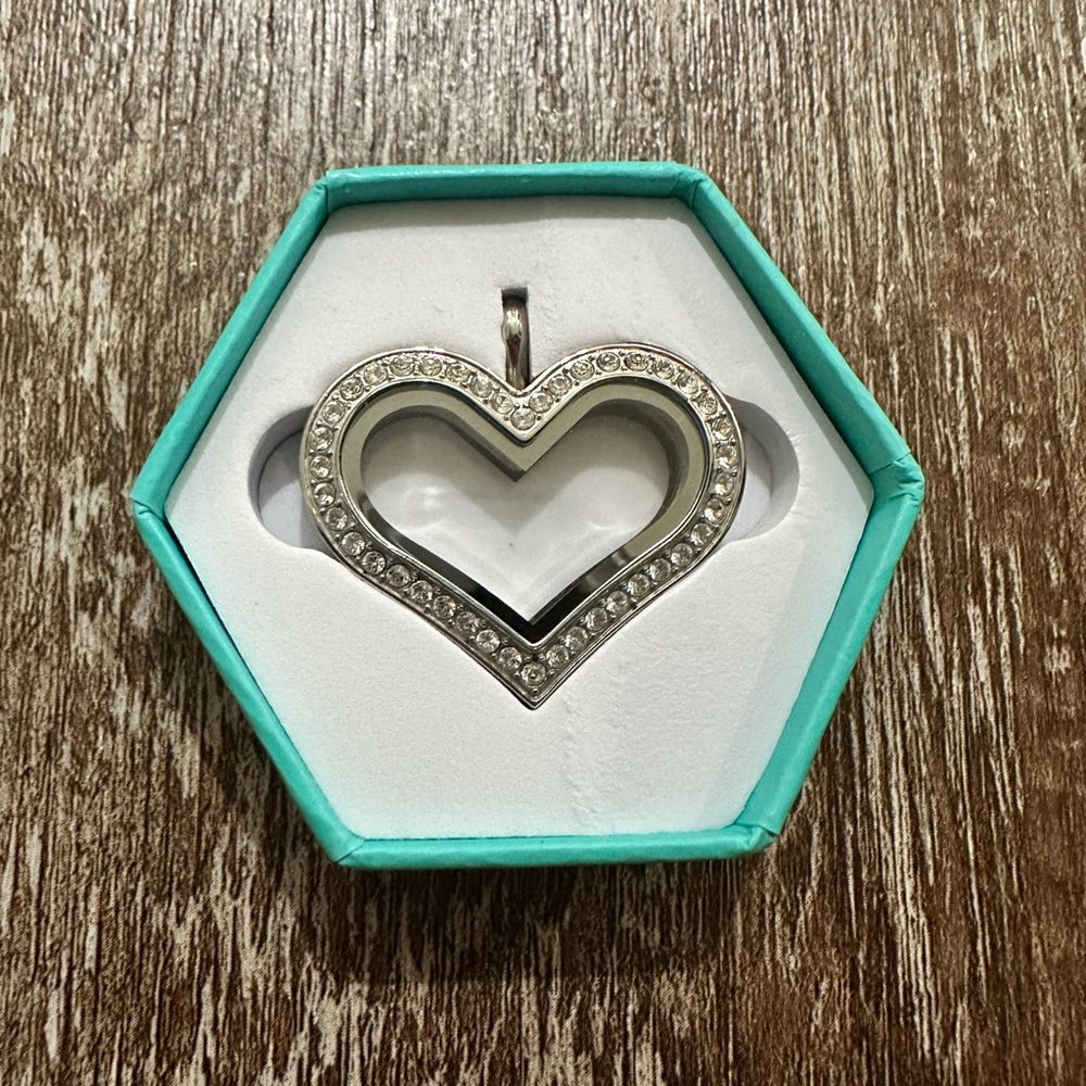 ORIGAMI OWL Silver Heart Pendant with Crystals